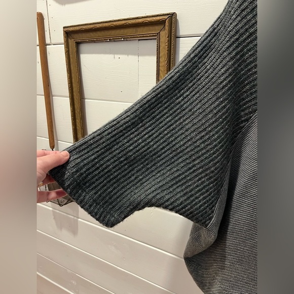 Textured Funnel Neck Pullover – Ruelle. Size xl - Picture 6 of 7